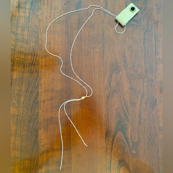 nwt ANTHROPOLOGIE | Lover's Tempo Austin
Bolo Necklace in Gold - Picture 5 of 6